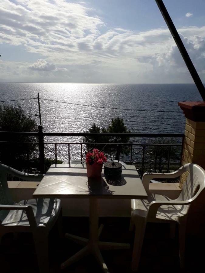 Sol E Mar Sea Side View Guesthouse Perama  Eksteriør billede
